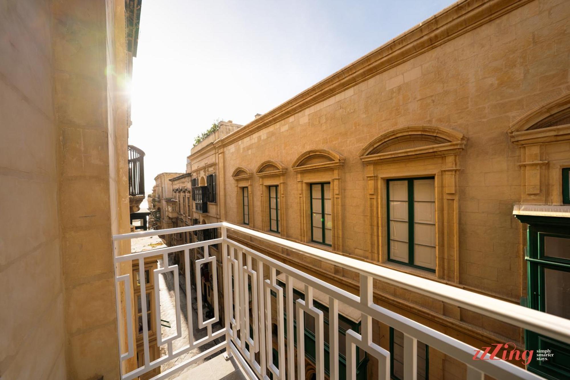 Avalon Boutique فندق *